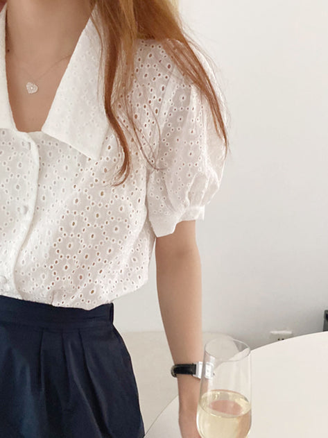 Napoleon punching lace collar blouse 