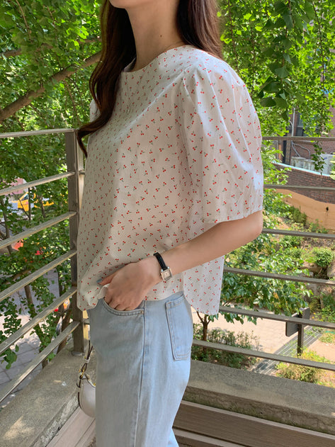 Seed New Cherry Pattern Puff Short Sleeve Blouse