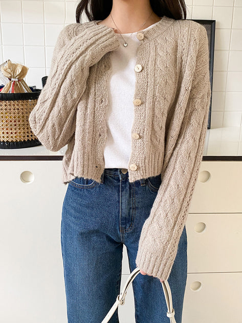 Comilson Wool Alpaca Loose Cable Punched Round Neck Crop Knit Cardigan