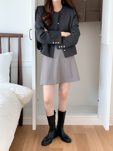 Button long-sleeved jacket with chestnut collar 