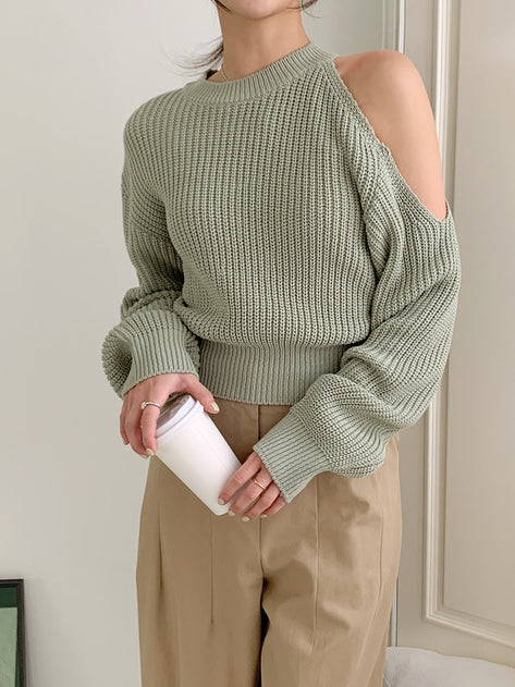 Nuripihachi shoulder slit long sleeve knit 