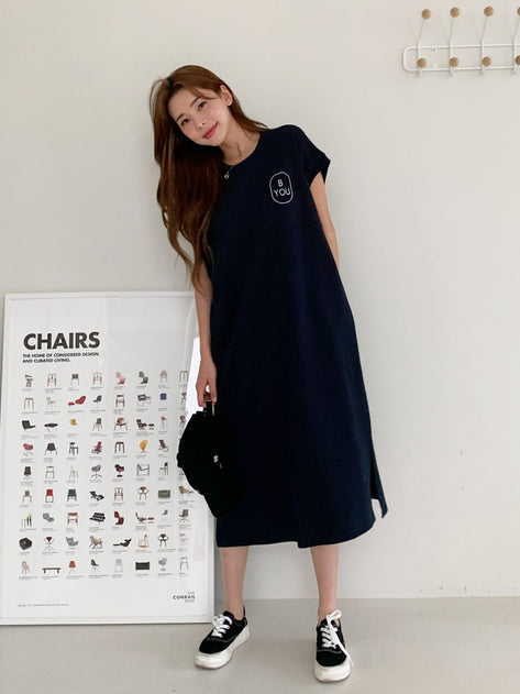 The Perinboxy Embroidery Pocket Long Dress without Sleeve