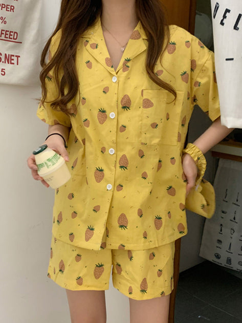 Pajamas set full of fruit juice 