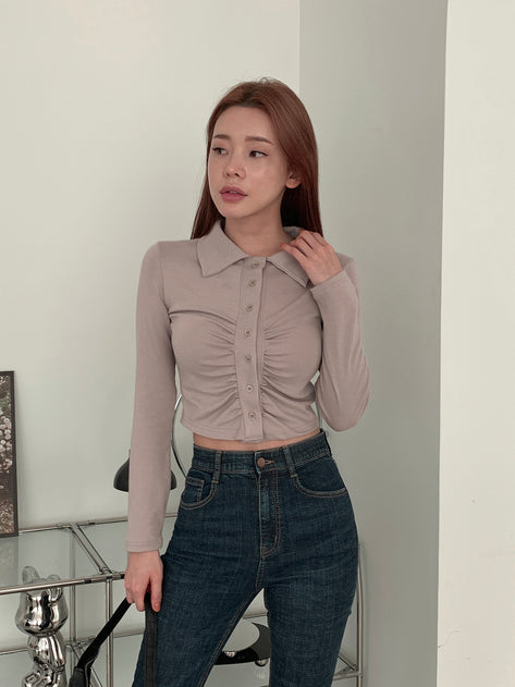 Honey Chin Mochi Mochi Color Shirring Button Long Sleeve Crop T-shirt